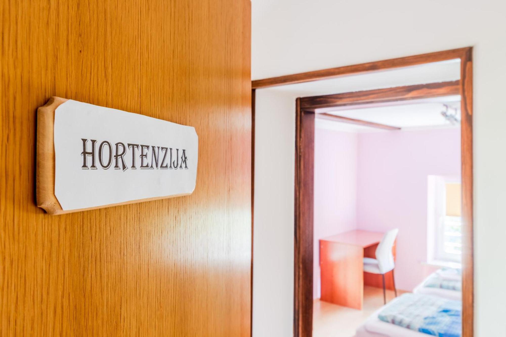 Apartments Orhideja Tolmin Luaran gambar